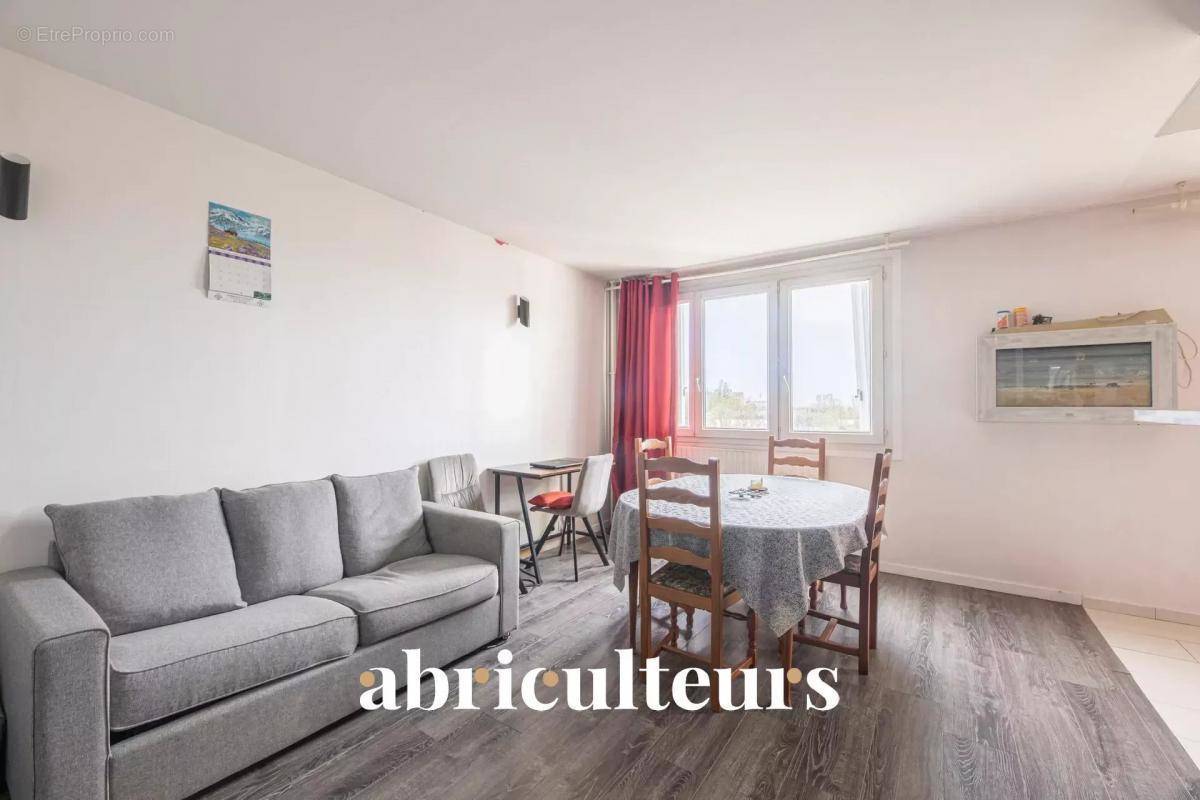 Appartement à SAINT-DENIS