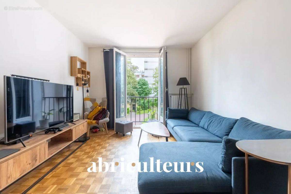 Appartement à NEUILLY-SUR-SEINE