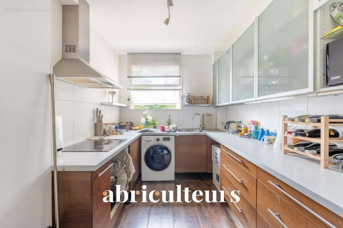 Appartement à NEUILLY-SUR-SEINE