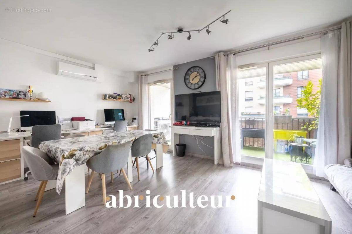 Appartement à COLOMBES