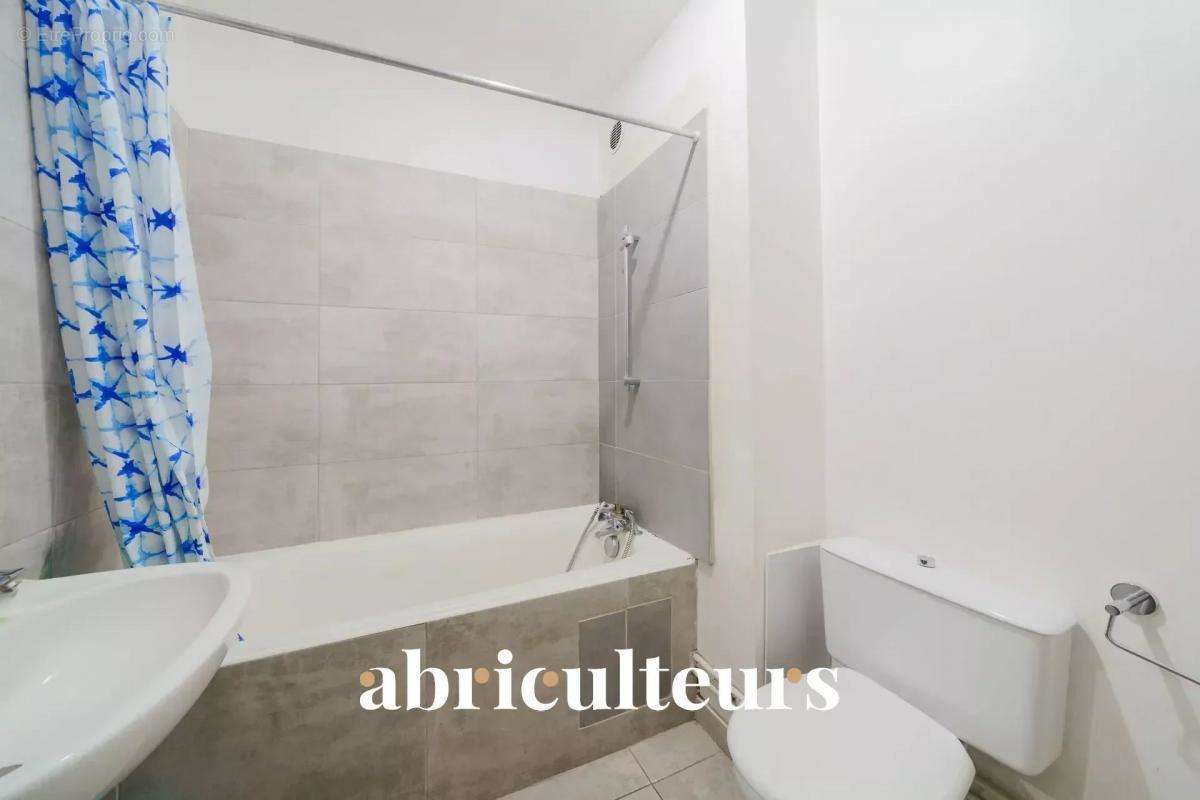 Appartement à MARSEILLE-9E