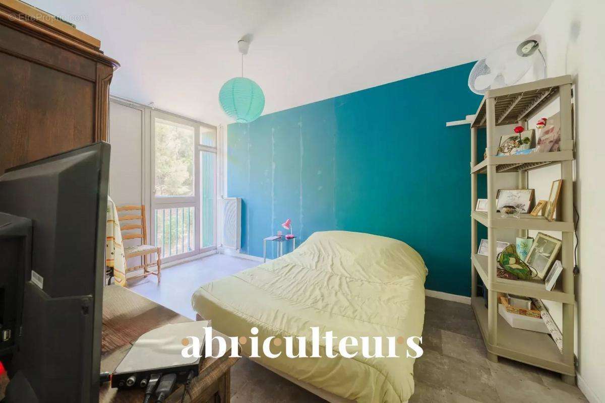 Appartement à MARSEILLE-9E