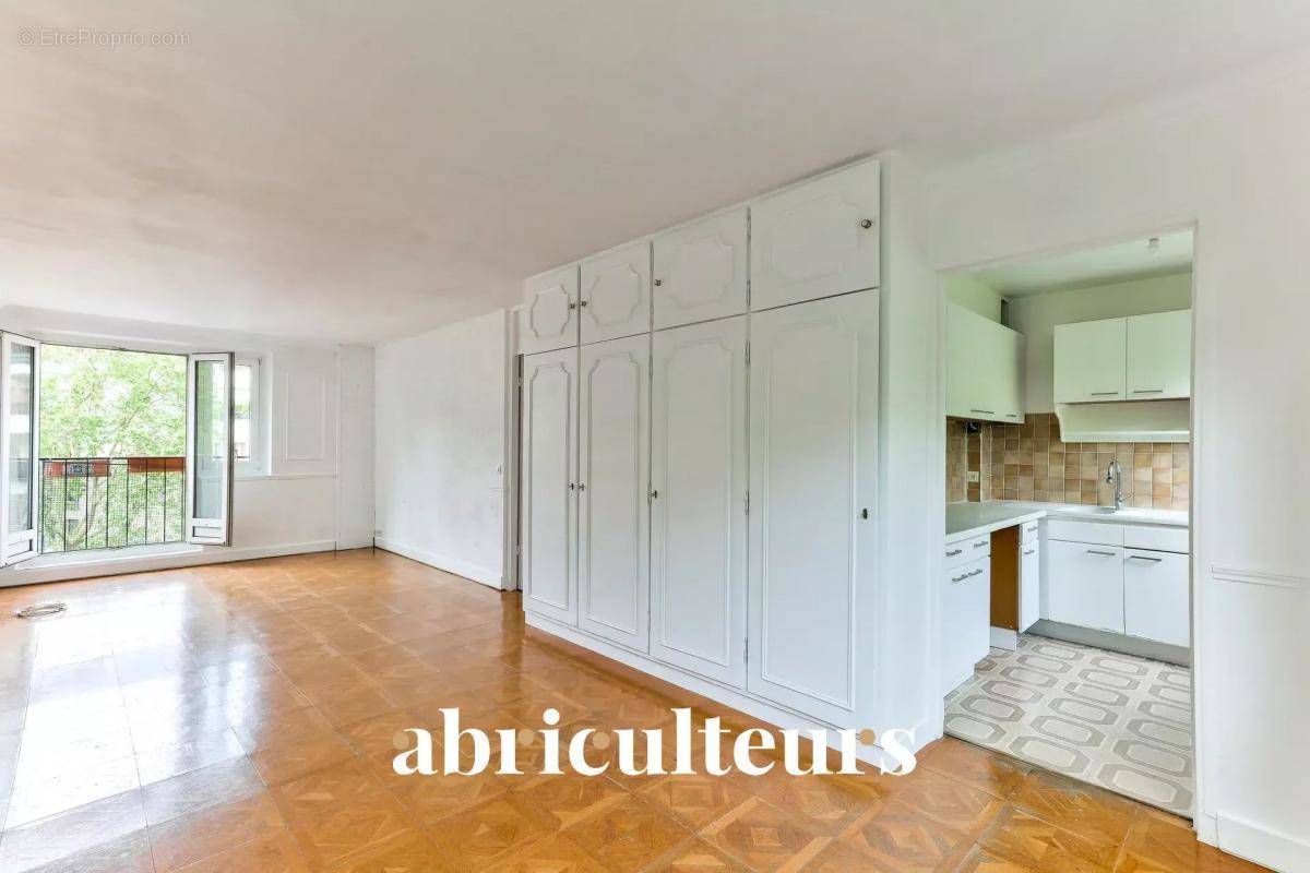 Appartement à CLICHY