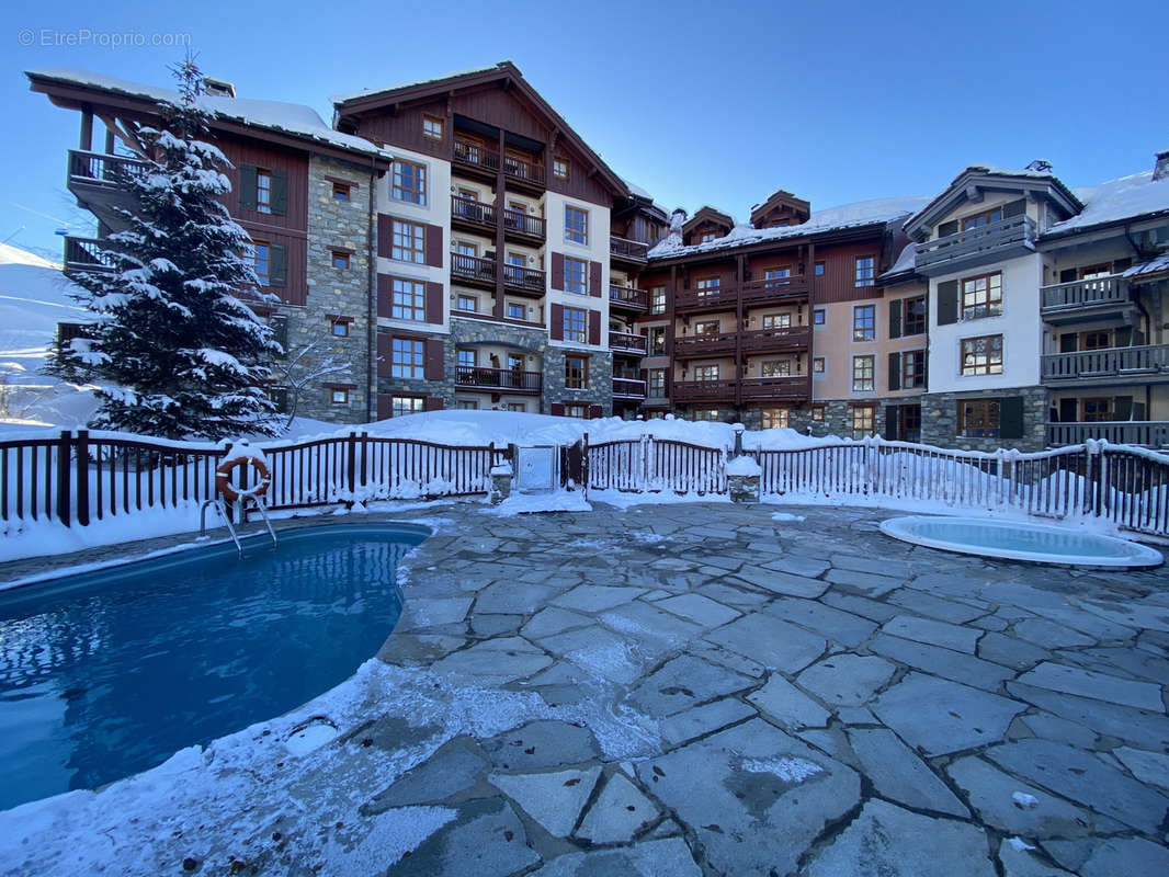 Appartement à LES CHAPELLES