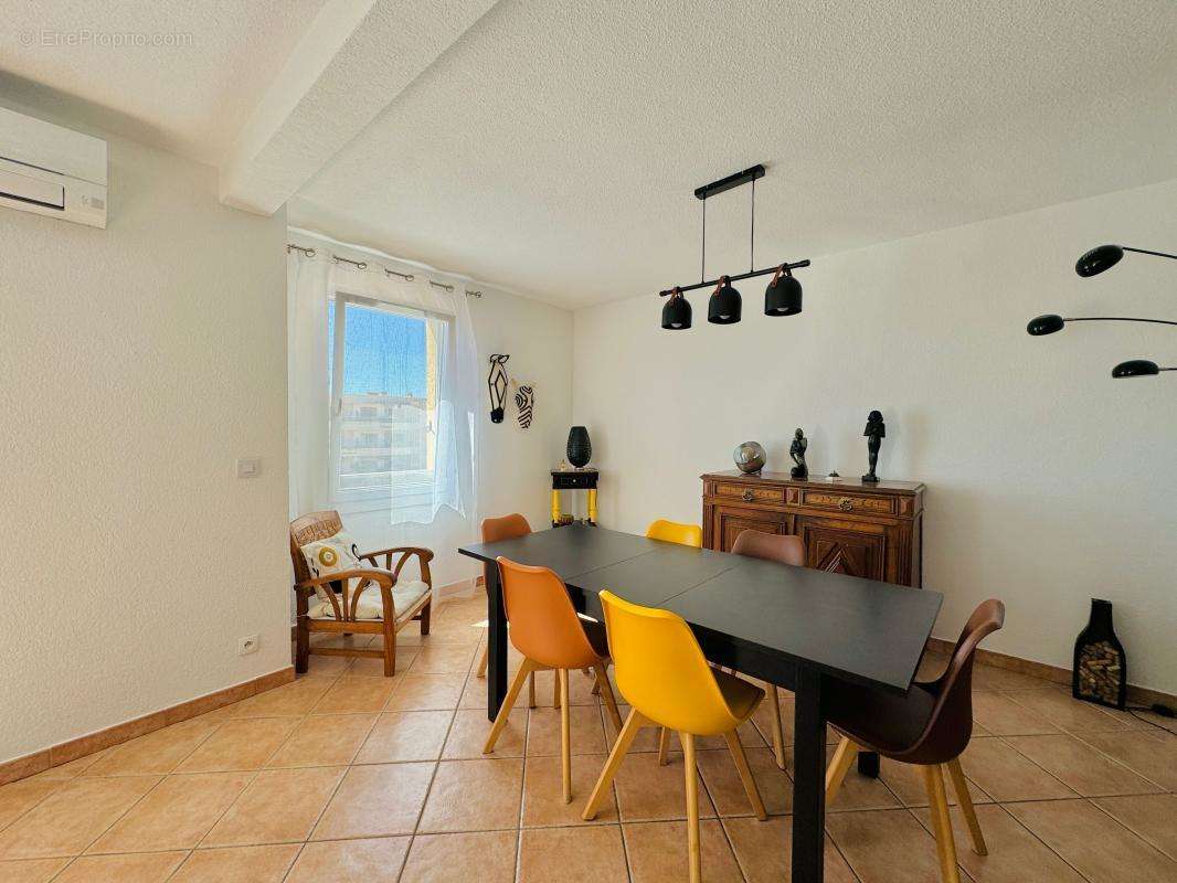 Appartement à SIX-FOURS-LES-PLAGES