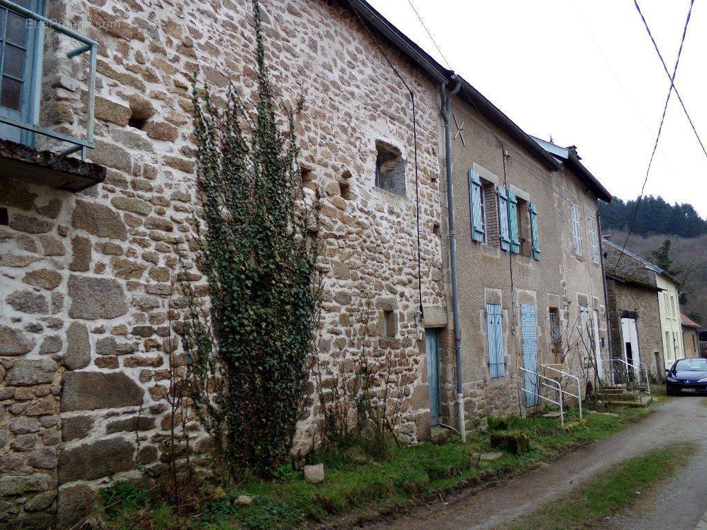 Maison à SAINT-SULPICE-LAURIERE