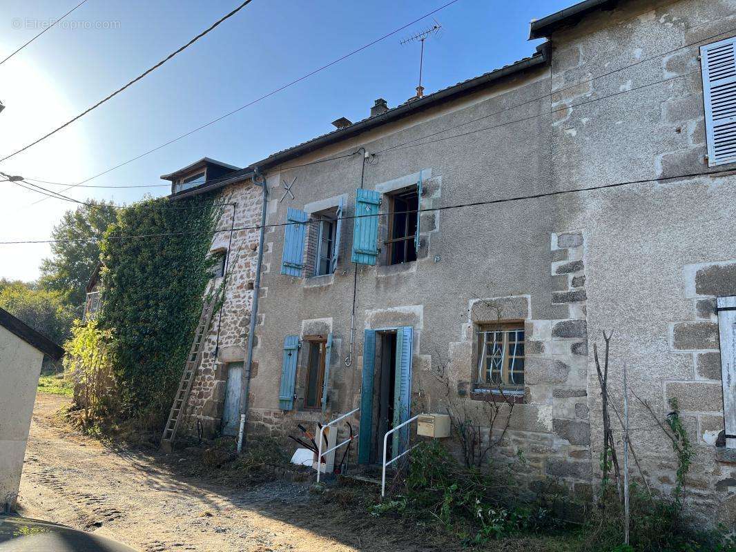 Maison à SAINT-SULPICE-LAURIERE