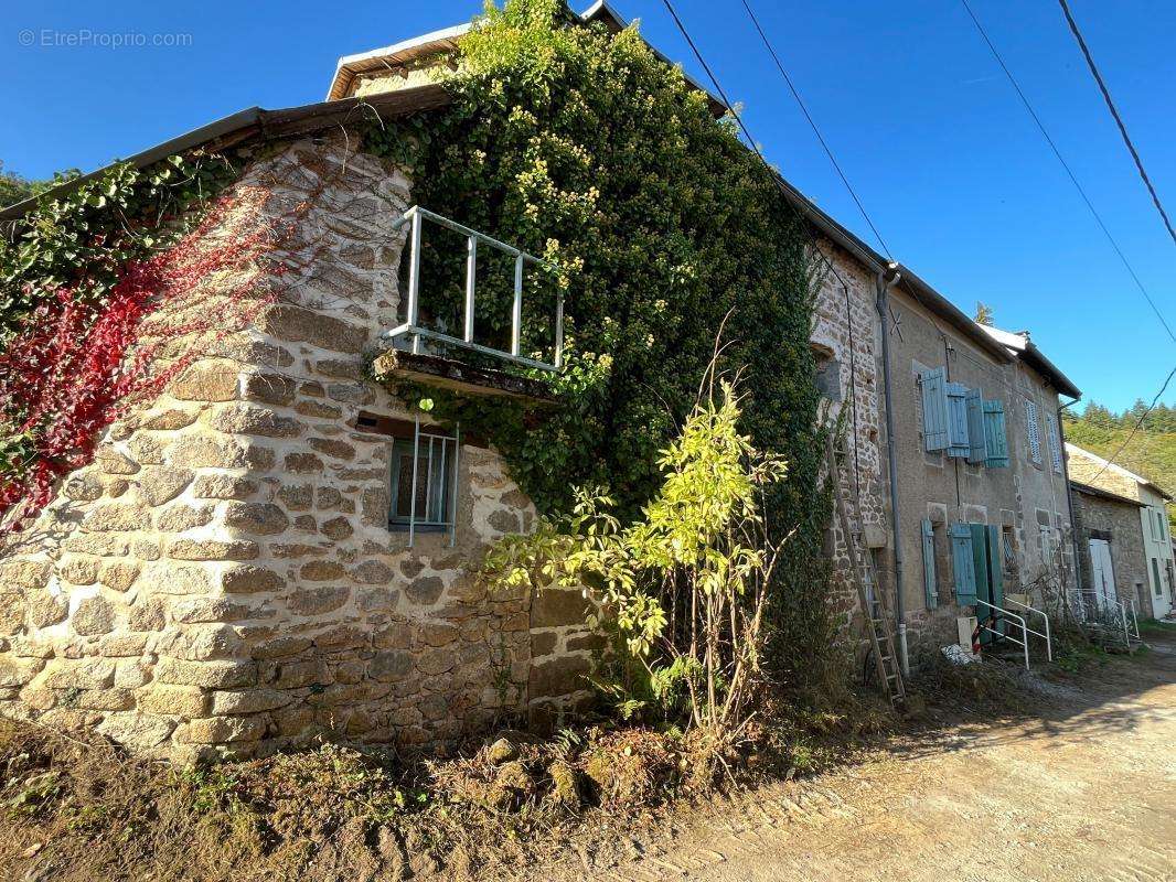 Maison à SAINT-SULPICE-LAURIERE