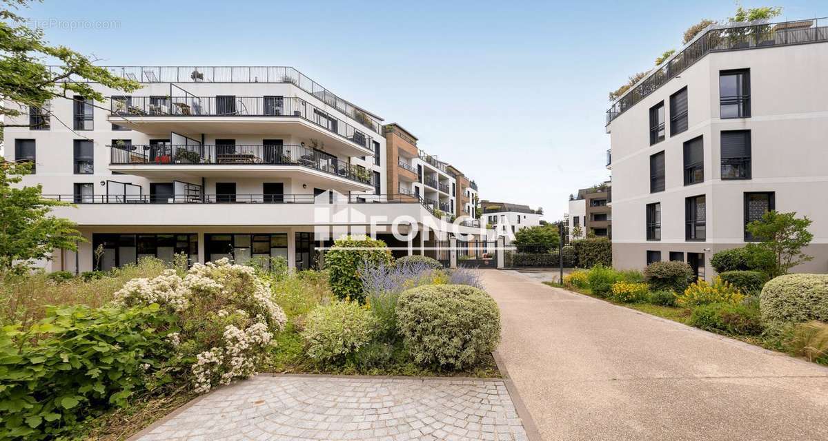 Appartement à LE PLESSIS-ROBINSON