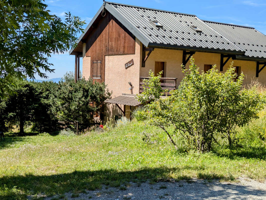 Appartement à SAINT-MICHEL-DE-CHAILLOL