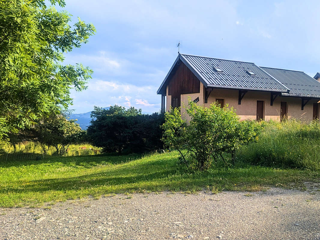 Appartement à SAINT-MICHEL-DE-CHAILLOL