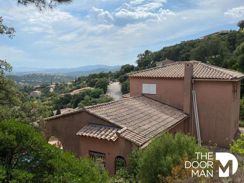 Maison à LA LONDE-LES-MAURES