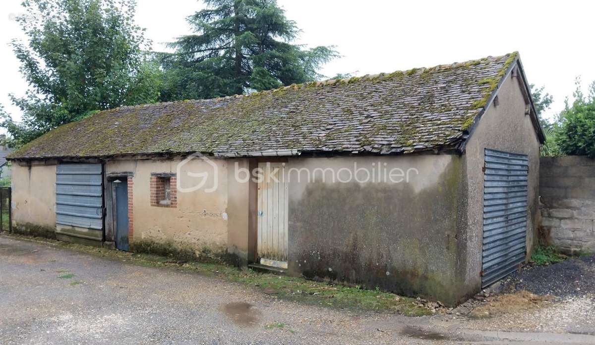 Maison à SAINT-MAURICE-SUR-AVEYRON