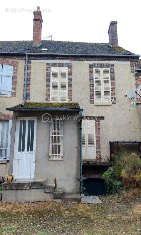 Maison à SAINT-MAURICE-SUR-AVEYRON