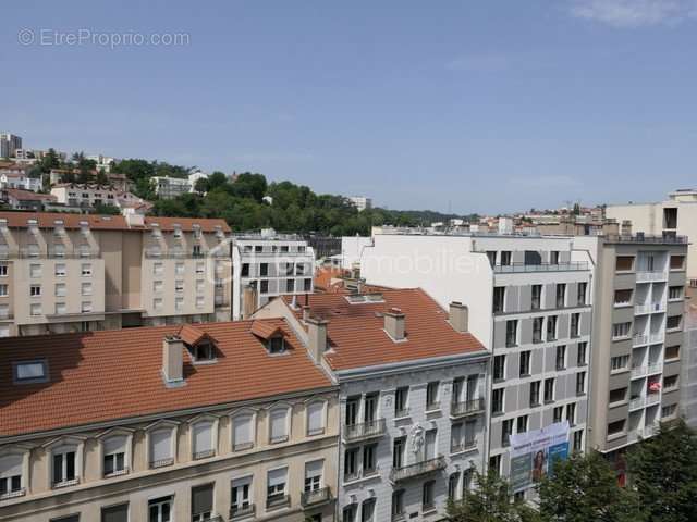 Appartement à SAINT-ETIENNE