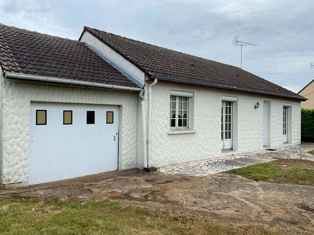 Maison à PARCE-SUR-SARTHE