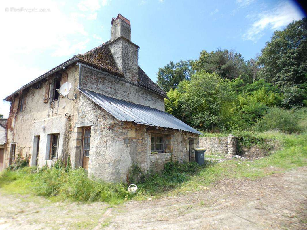 Maison à LE LARDIN-SAINT-LAZARE