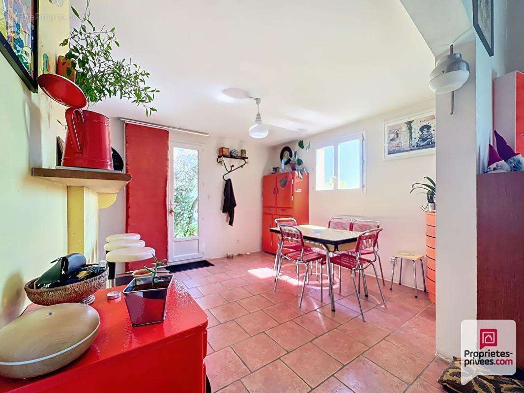 Appartement à SAINT-MAXIMIN-LA-SAINTE-BAUME