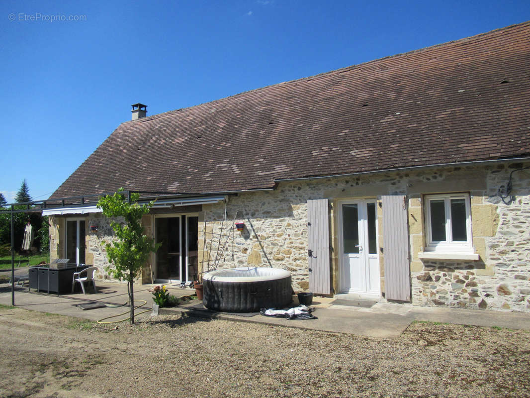 Maison à LANOUAILLE