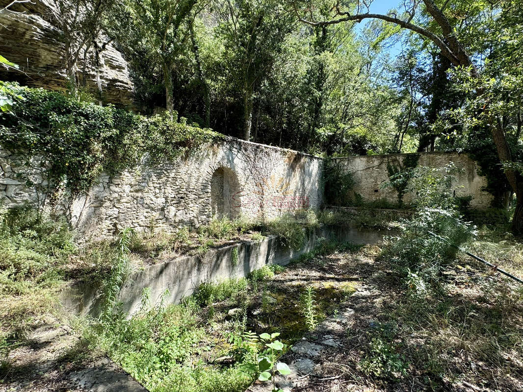 Maison à FONTAINE-DE-VAUCLUSE