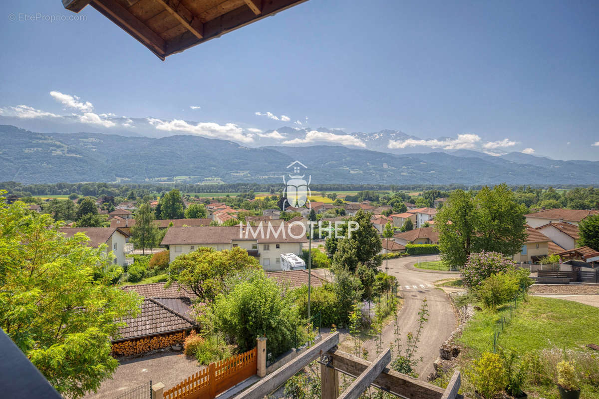 Maison à LUMBIN