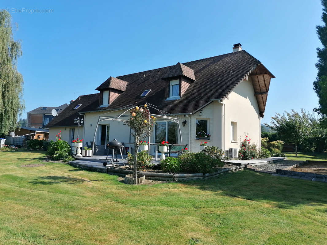 Maison à BONNEVILLE-SUR-TOUQUES