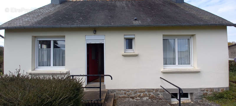 Maison à PLOUMAGOAR