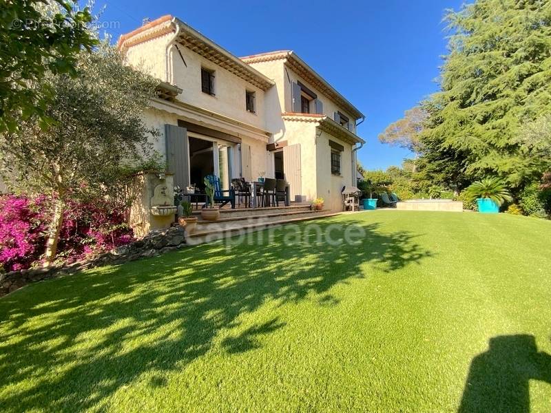 Maison à MOUGINS