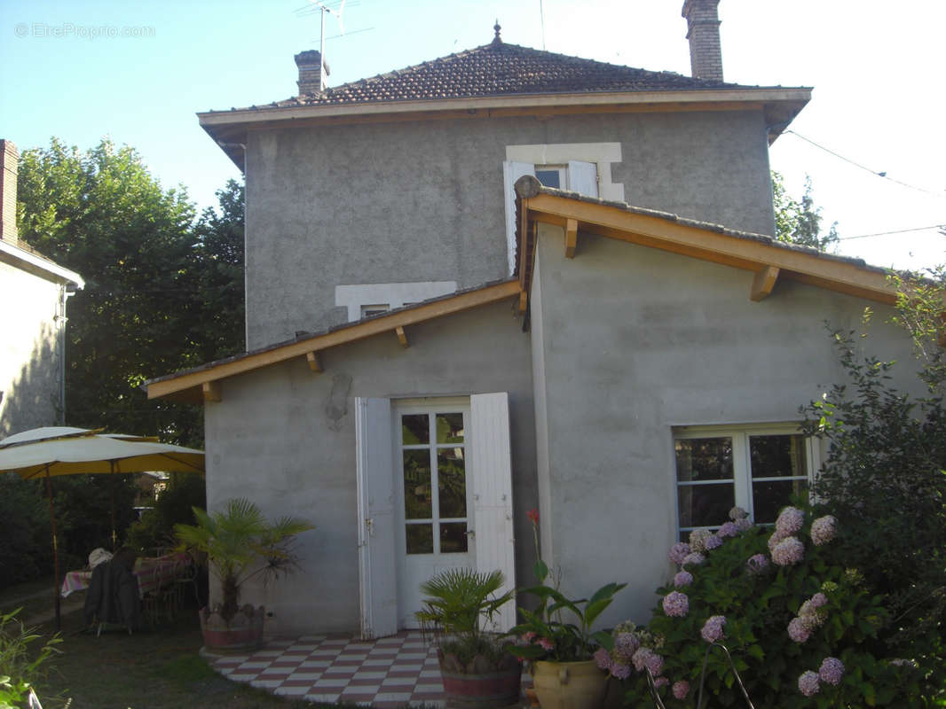 Maison à SALLES