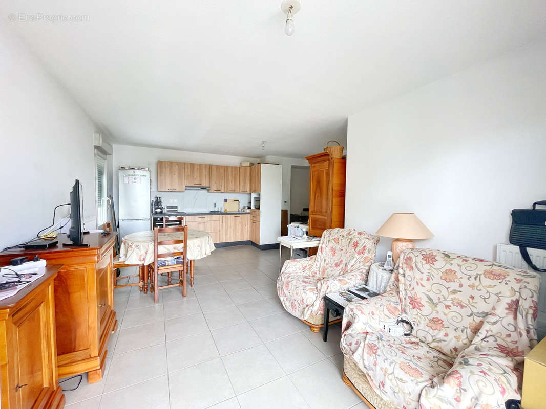 Appartement à PIERRE-BENITE