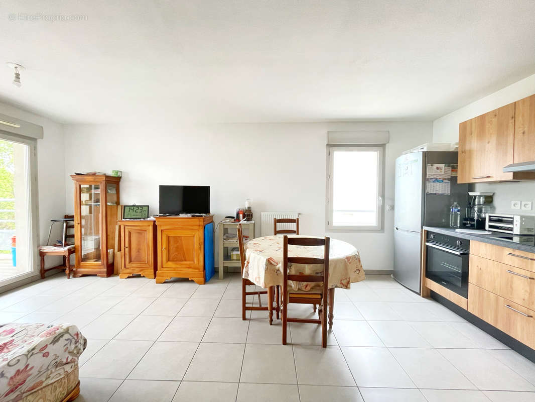 Appartement à PIERRE-BENITE