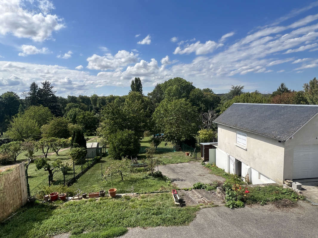 Maison à HOUDAN