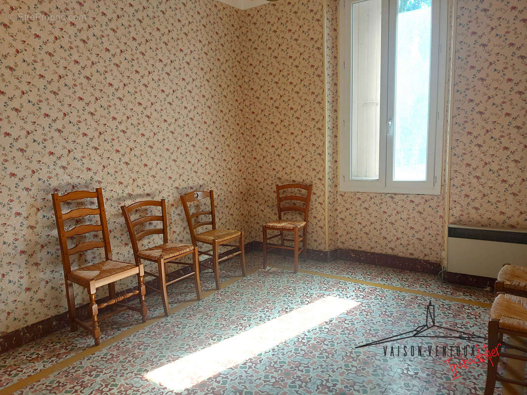 Appartement à MALAUCENE