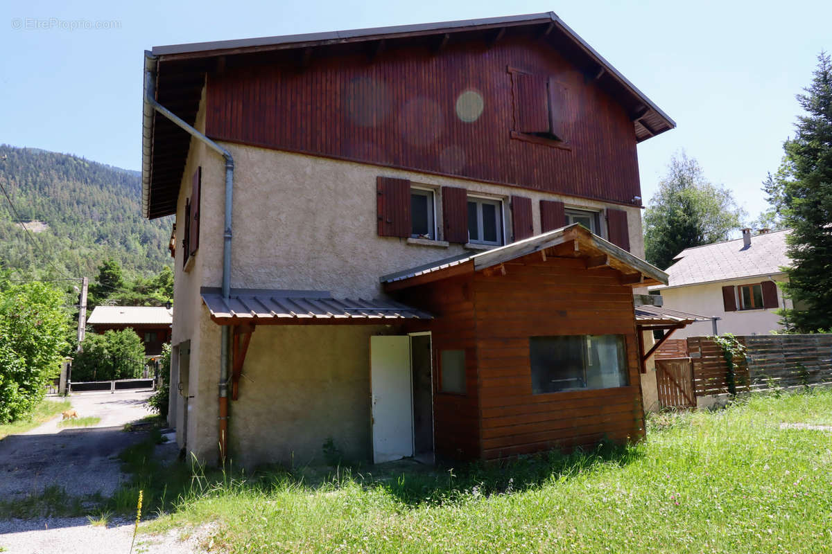 Maison à COLMARS