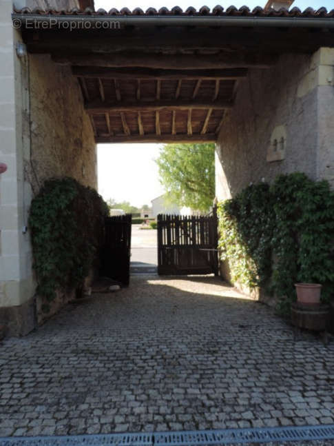 Maison à LOUZY