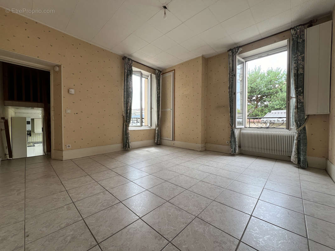 Appartement à MELUN