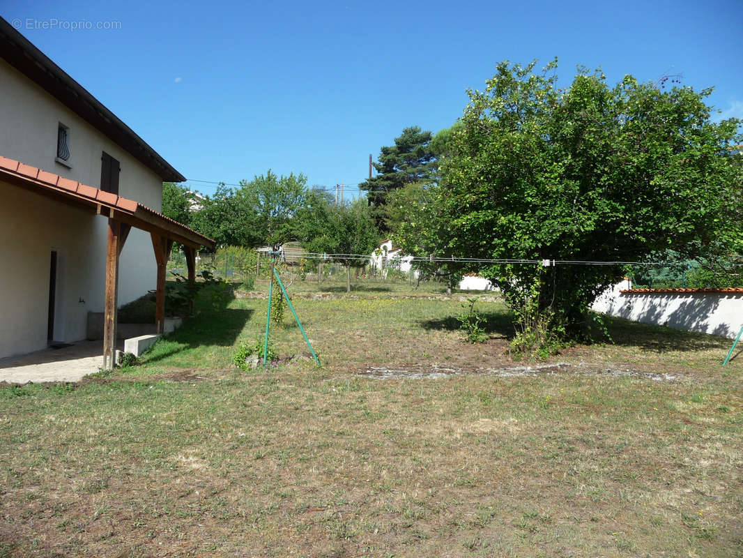 Maison à ECOTAY-L&#039;OLME