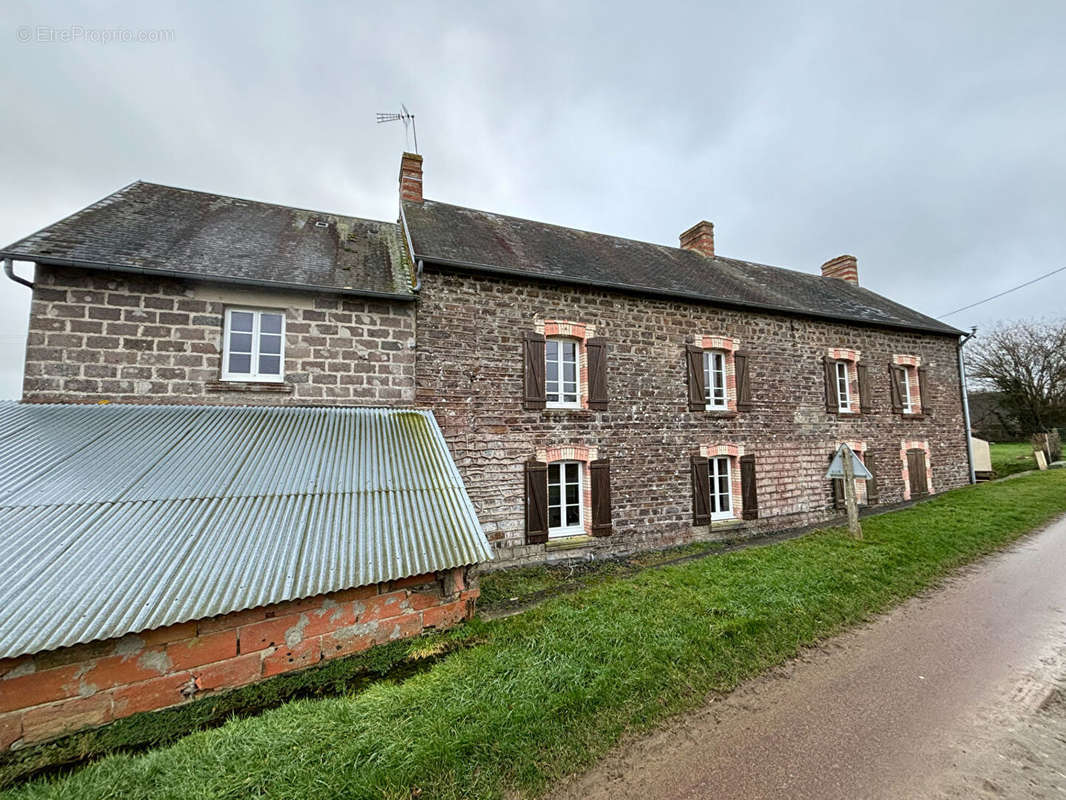 Maison à SAINT-JEAN-DES-BAISANTS