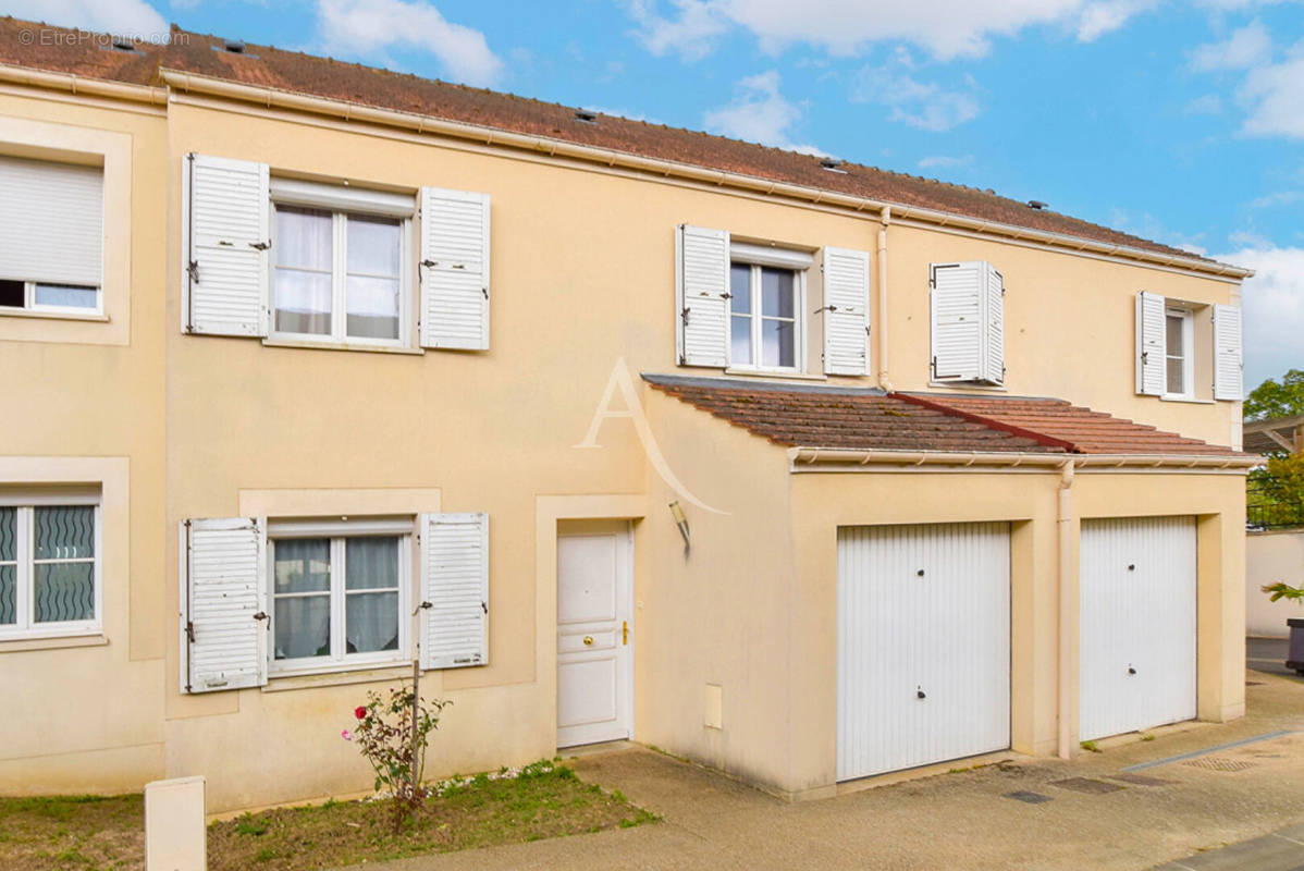 Maison à BRIE-COMTE-ROBERT