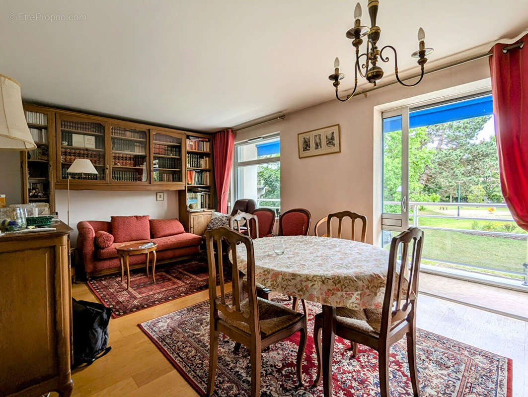 Appartement à VAIRES-SUR-MARNE