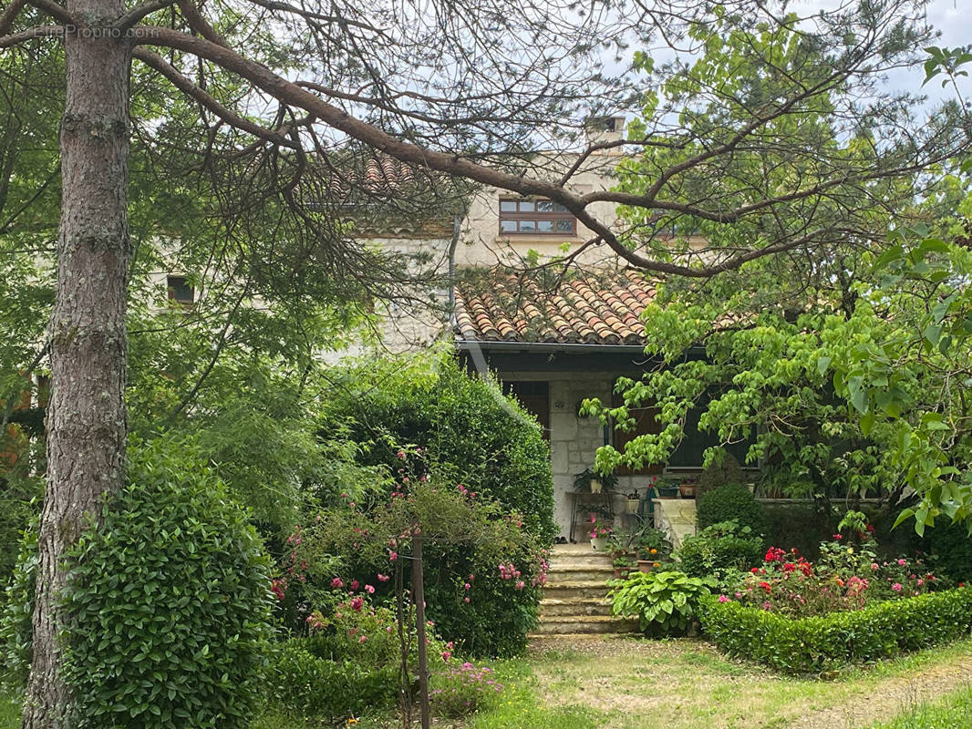 Maison à MIRANDOL-BOURGNOUNAC