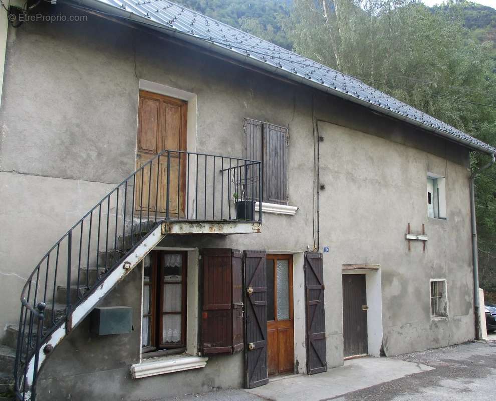 Maison à LIVET-ET-GAVET