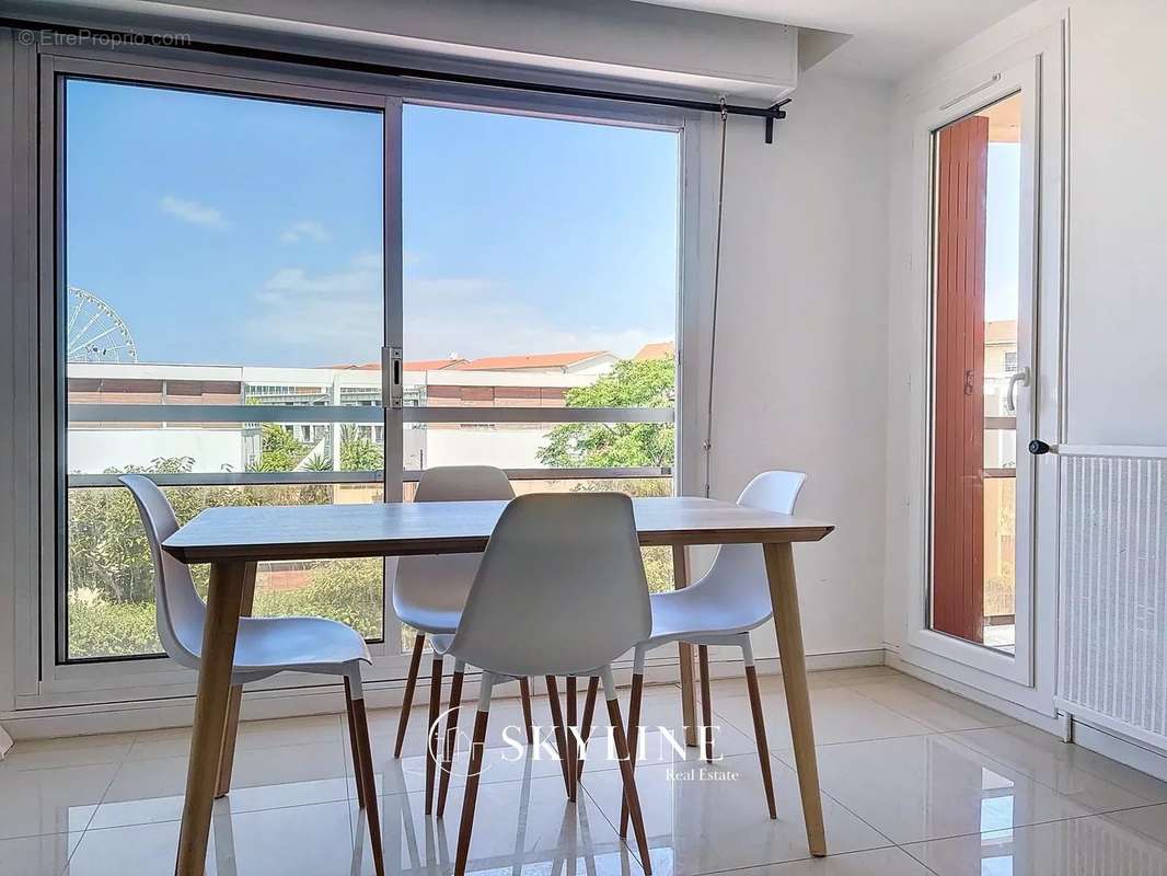 Appartement à MARSEILLE-8E