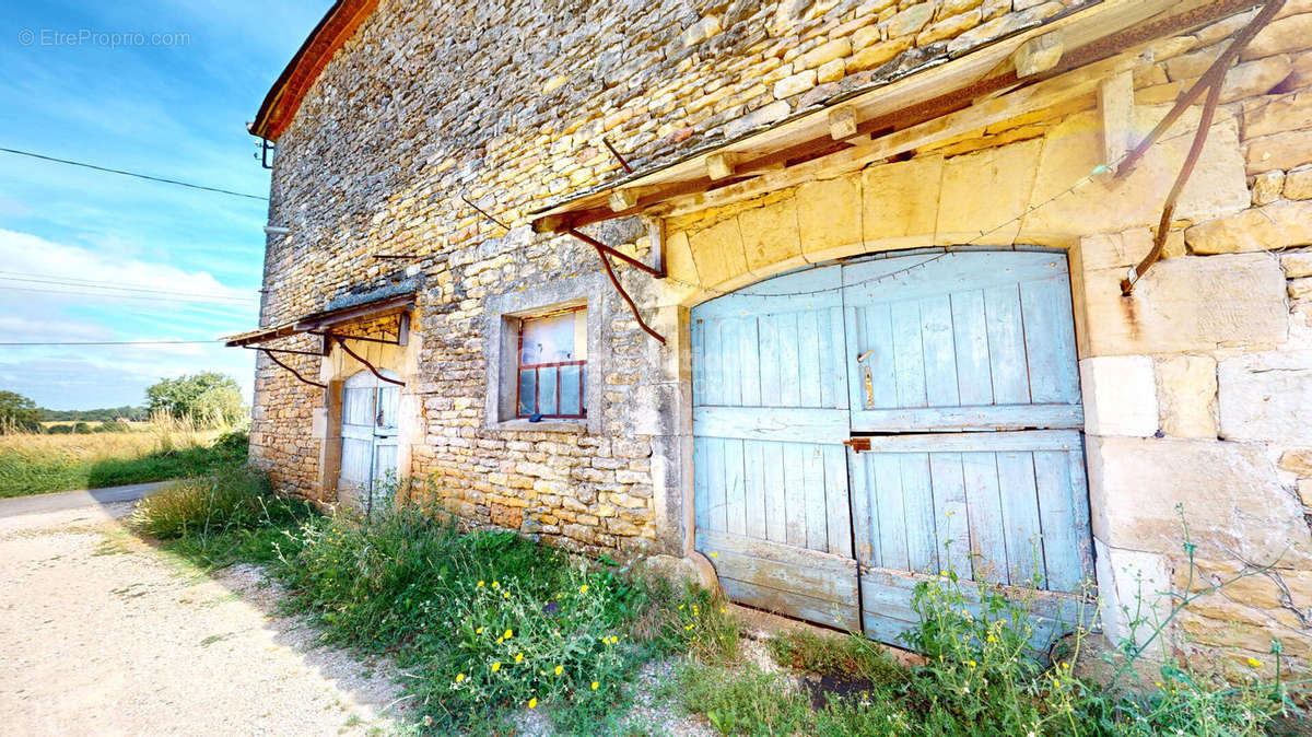 Maison à SAINT-ANTONIN-NOBLE-VAL