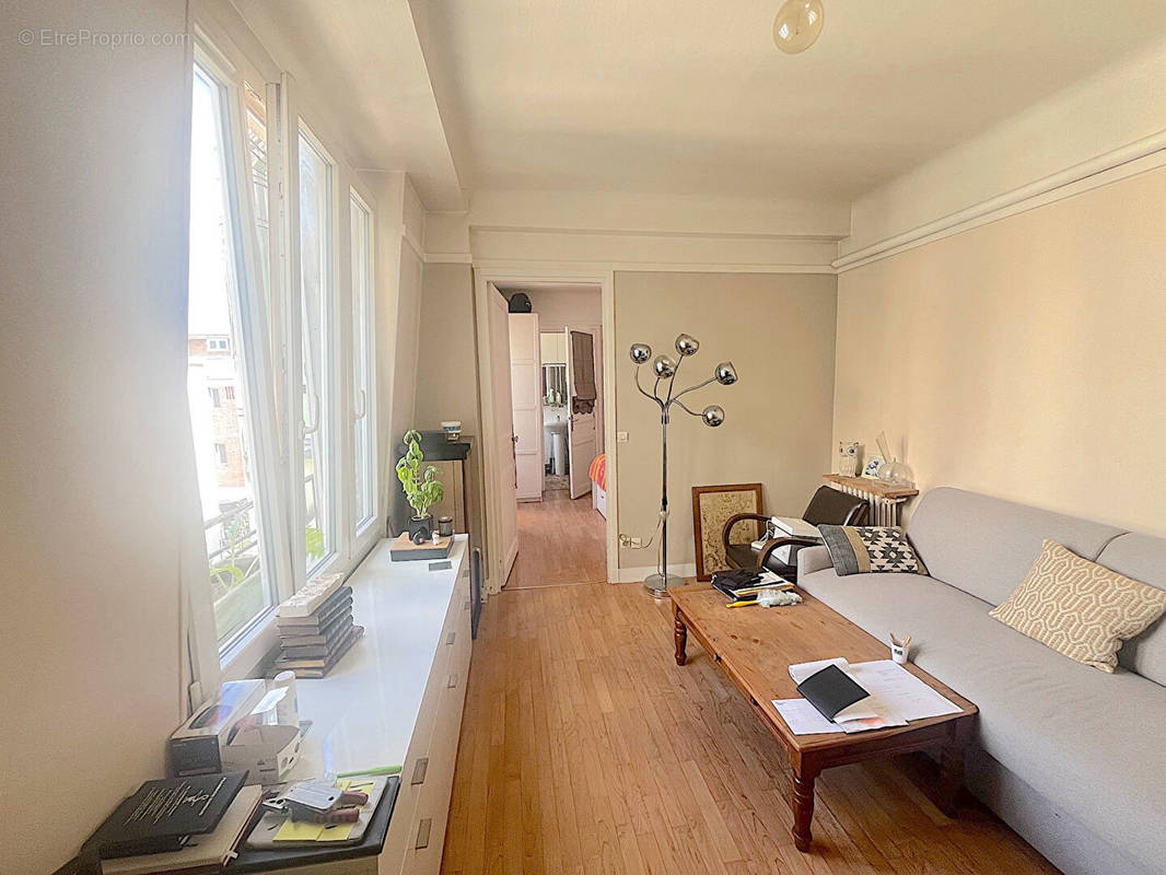 Appartement à PARIS-19E