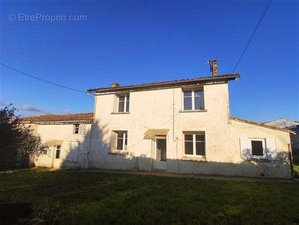 17. facade - Maison à CHEF-BOUTONNE