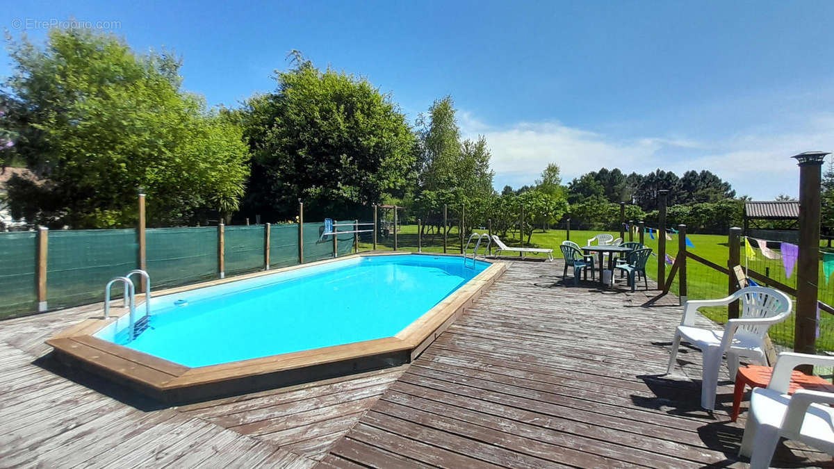 Camping pool - Maison à SAINT-JORY-DE-CHALAIS