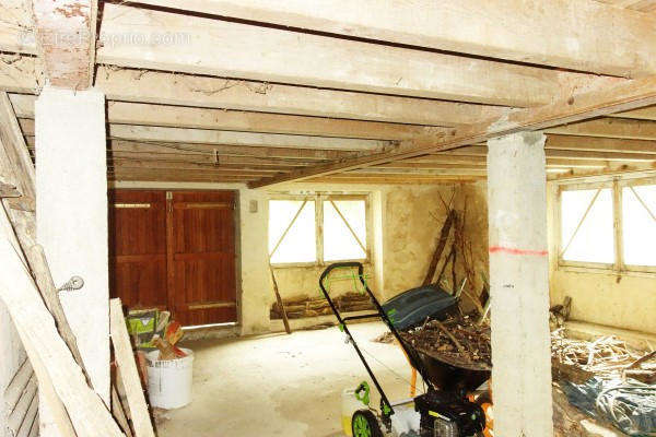 BASEMENT - Maison à CHARROUX