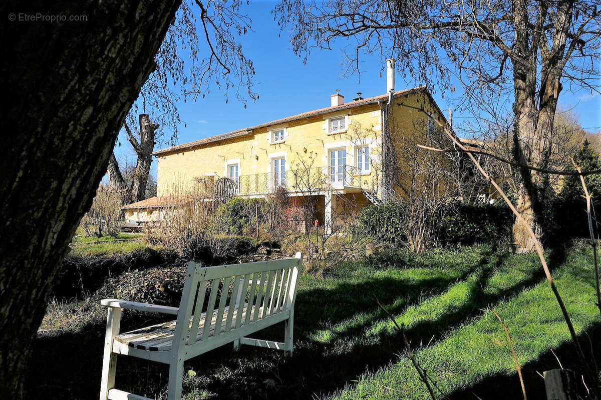 OVERVIEW - Maison à CHAMPAGNE-MOUTON