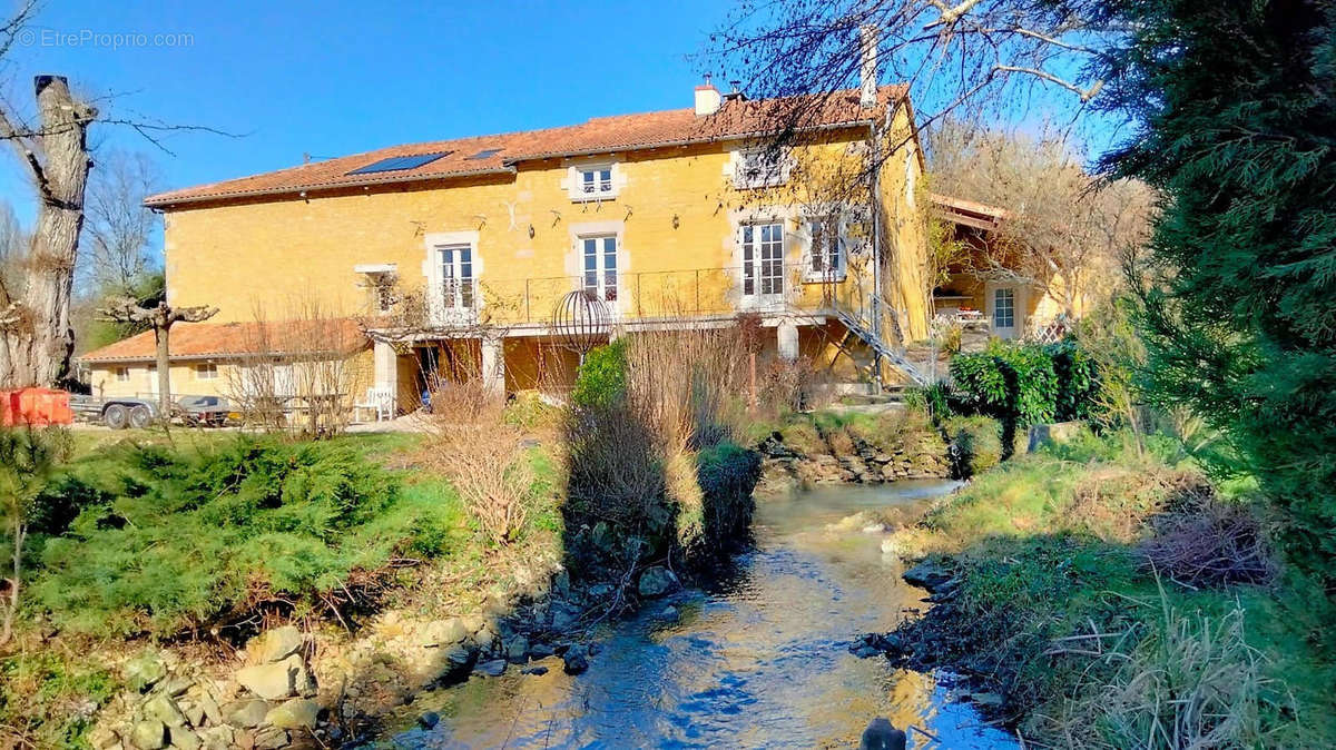 OVERVIEW - Maison à CHAMPAGNE-MOUTON